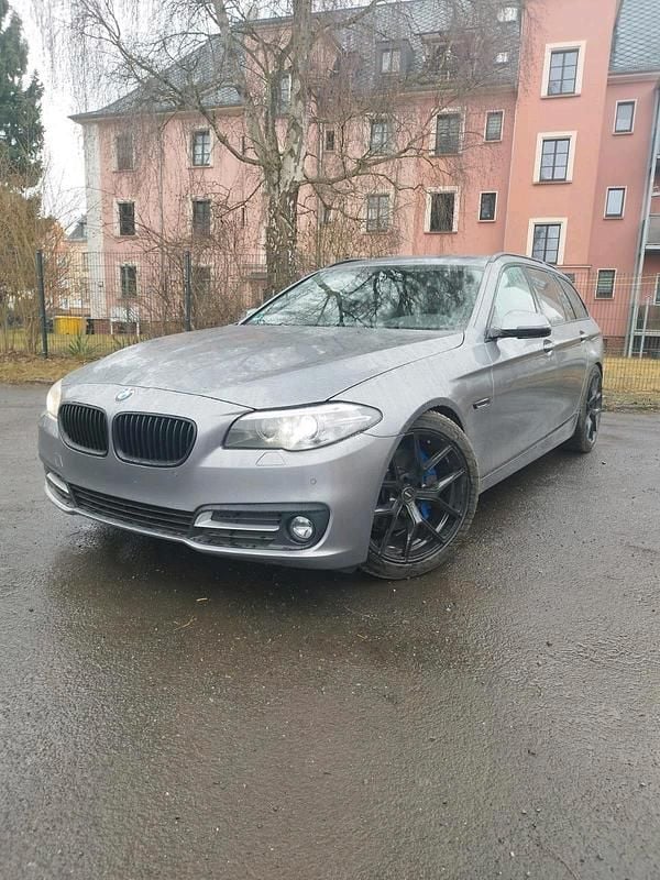 Gebraucht BMW 530 258 PS (189 kW) 2016 Grau Kombi