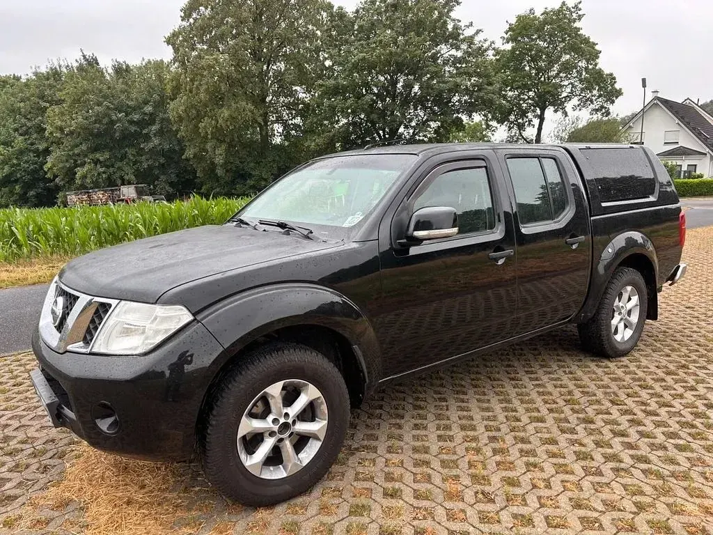 Gebraucht Nissan Navara 190 PS (139 kW) 2013 Schwarz Pickup