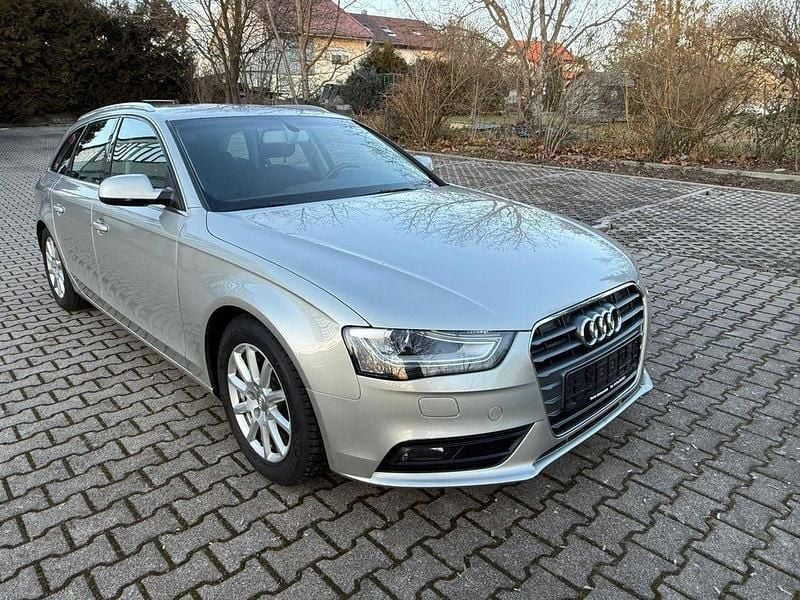 Gebraucht Audi A4 Attraction 143 PS (105 kW) 2013 Silber Kombi