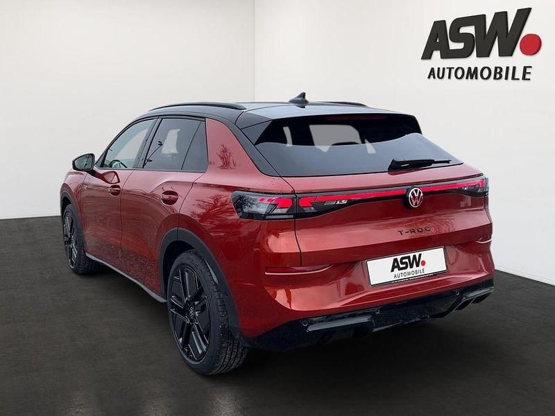 Neu VW T-Roc R-line 150 PS (110 kW) 2026 Flame red metallic schwarz uni SUV
