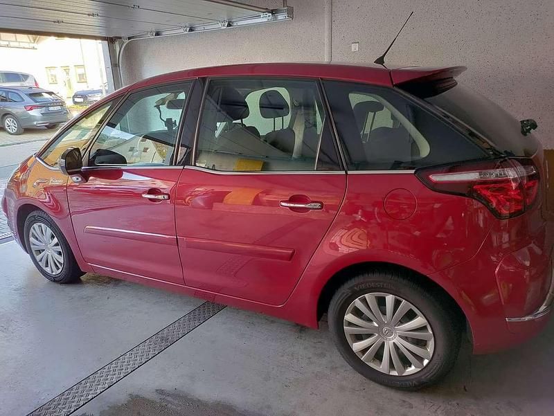 Rot Gebraucht 2013 Citroën C4 Picasso SELECTION Van / Kleinbus | 5.100 € (Guter Preis) - Bild 1/4
