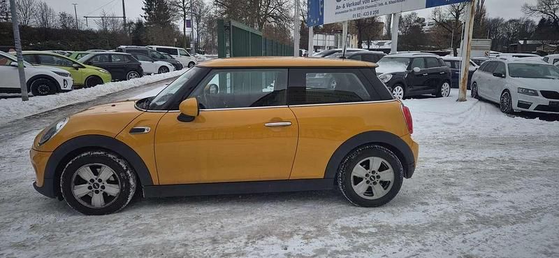 Gebraucht Mini ONE 102 PS (75 kW) 2016 Volcanic orange Kleinwagen