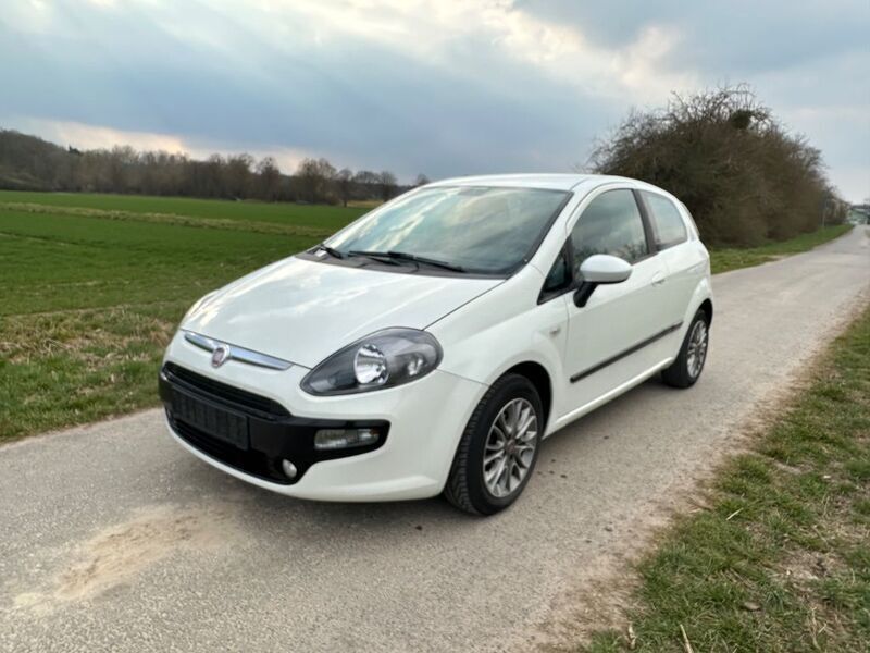 Weiß Gebraucht 2011 Fiat Punto Evo Kleinwagen | 3.699 € (Fairer Preis) - Bild 1/4