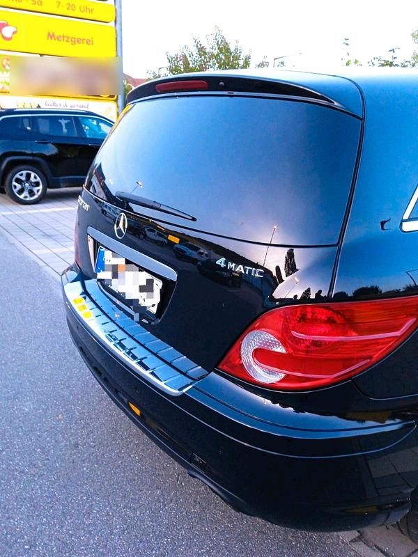 Schwarz Gebraucht 2008 Mercedes R320 Van / Kleinbus | 8.000 € (Fairer Preis) - Bild 1/4