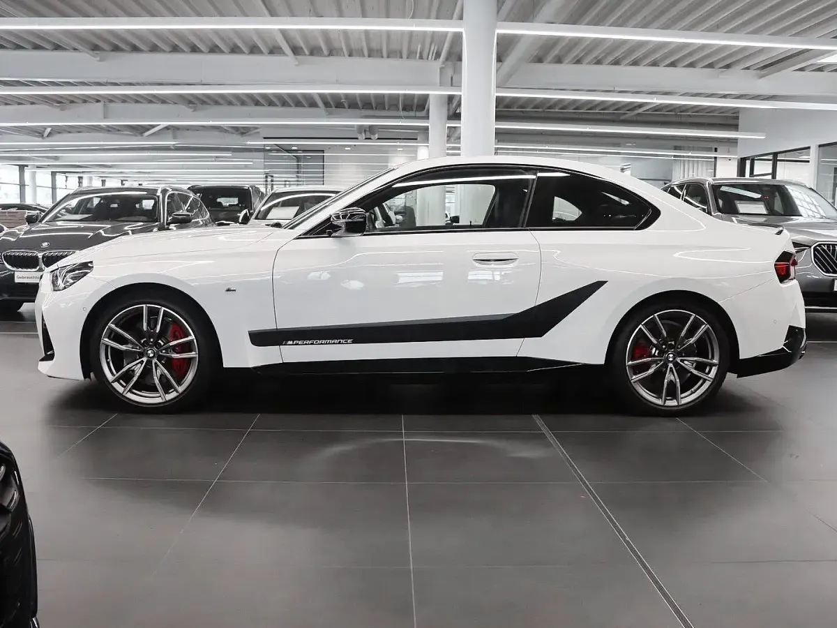 Gebraucht BMW M240i M Sport 374 PS (275 kW) 2023 Alpinweiß uni Coupé