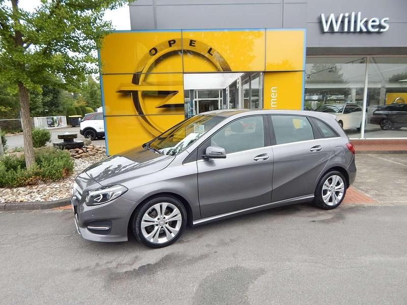 Gebraucht Mercedes B200 136 PS (100 kW) 2016 Moutain grau Van / Kleinbus