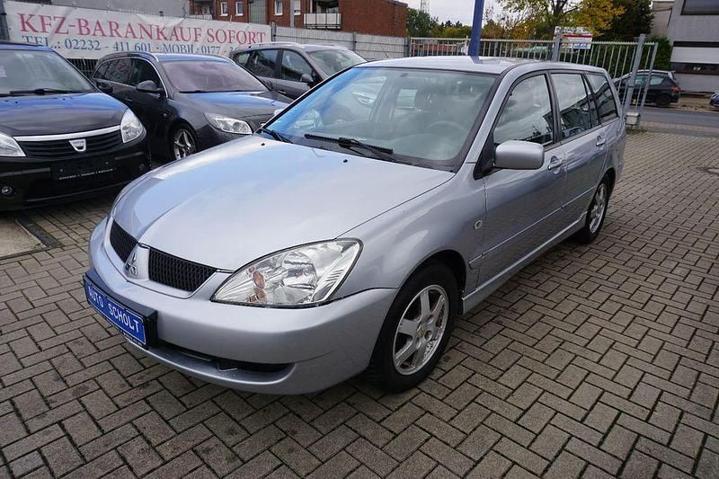 Silber Gebraucht 2006 Mitsubishi Lancer Invite Kombi | 1.880 € (Fairer Preis) - Bild 1/4