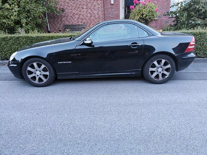 Schwarz Gebraucht 2001 Mercedes SLK200 Cabrio | 2.499 € (Guter Preis) - Bild 1/4