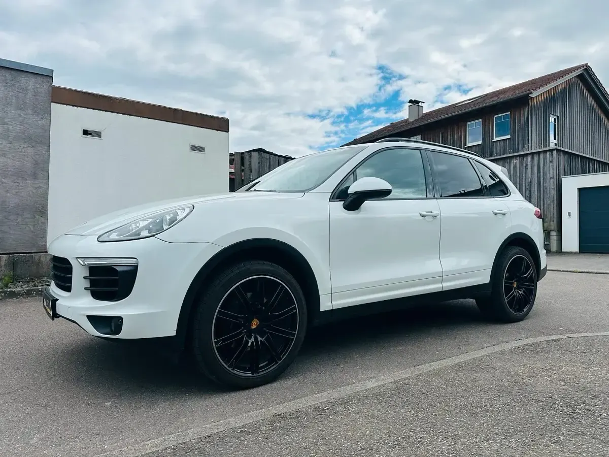 Gebraucht Porsche Cayenne 262 PS (192 kW) 2015 Weiß SUV
