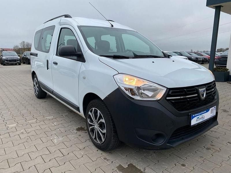 Weiß Gebraucht 2019 Dacia Dokker Essentiel Van / Kleinbus | 10.900 € (Superpreis) - Bild 1/4