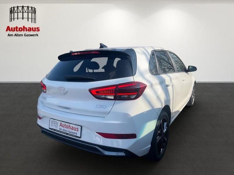 Neu Hyundai i30 Trend 150 PS (110 kW) 2026 Weiss Limousine