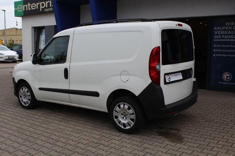 Gebraucht Fiat Doblò 120 PS (88 kW) 2012 Weiß Van / Kleinbus