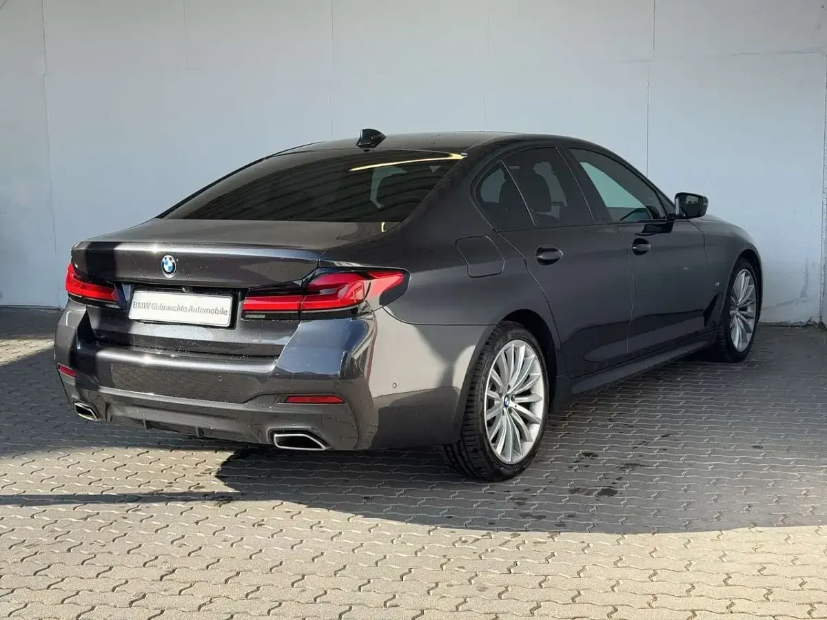 Gebraucht BMW 520 M Sport 190 PS (139 kW) 2021 Grau Limousine