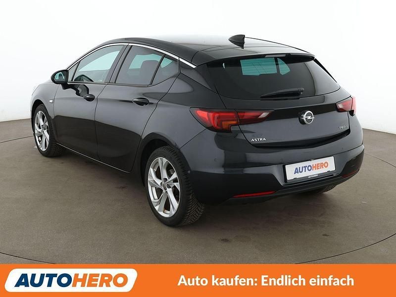 Gebraucht Opel Astra Dynamic 150 PS (110 kW) 2015 Schwarz Limousine