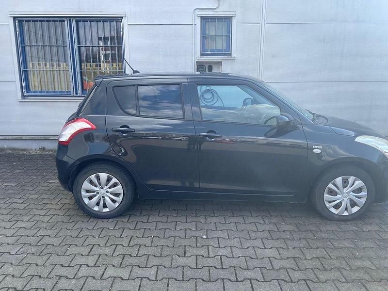 Gebraucht Suzuki Swift Comfort 75 PS (55 kW) 2011 Schwarz Kleinwagen