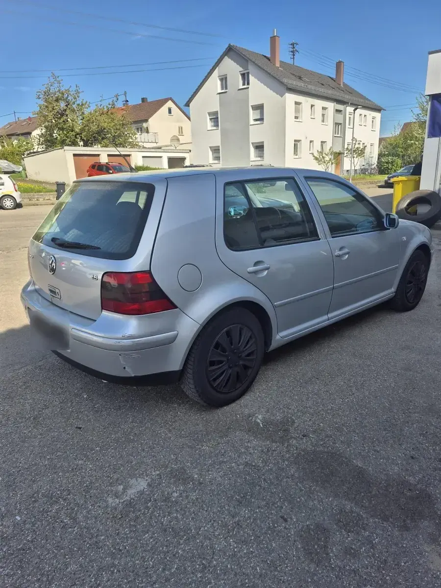 Brugt VW Golf IV 101 HK (74 kW) 2001 Sølv Sedan