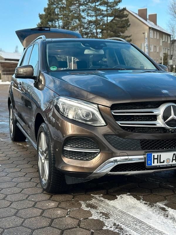 Gebraucht Mercedes GLE350 258 PS (189 kW) 2016 Braun Limousine