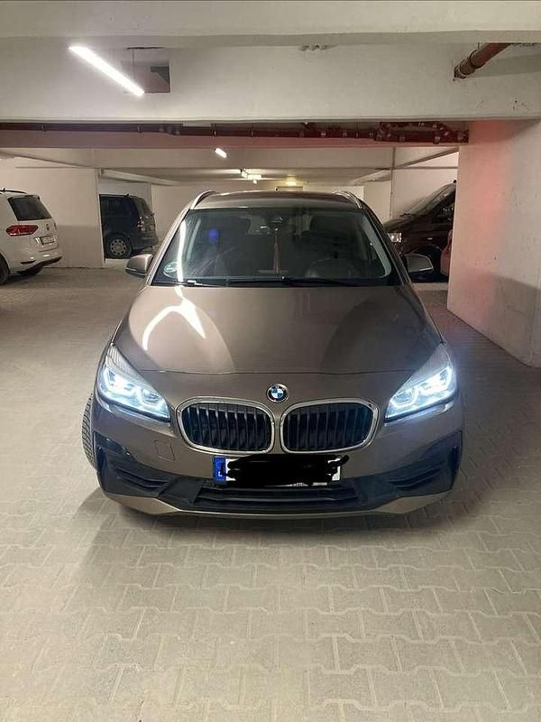 Gebraucht BMW 218 Active Tourer 140 PS (102 kW) 2019 Braun Van / Kleinbus