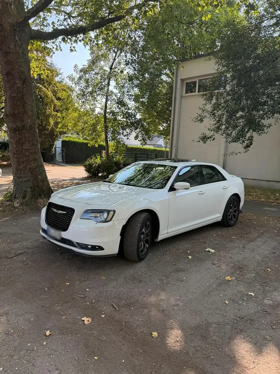 Gebraucht Chrysler 300S 300 PS (220 kW) 2017 Weiß Limousine