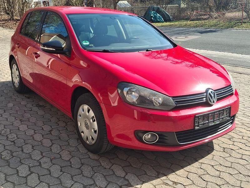 Gebraucht VW Golf VII Style 105 PS (77 kW) 2012 Rot Limousine