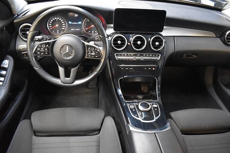 Gebraucht Mercedes C200 160 PS (117 kW) 2021 Schwarz Kombi