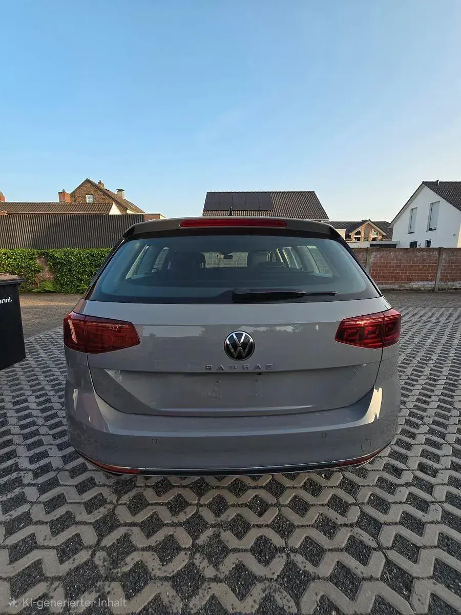 Gebraucht VW Passat Elegance 150 PS (110 kW) 2021 Grau Kombi