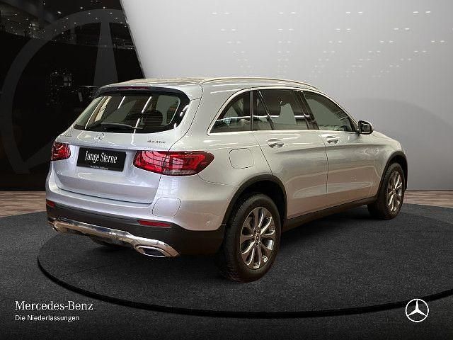 Gebraucht Mercedes GLC300e 320 PS (235 kW) 2021