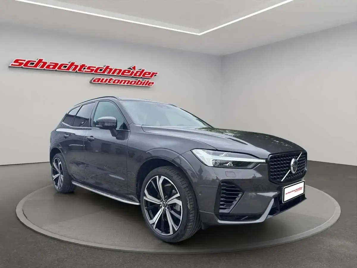 Gebraucht Volvo XC60 R-Design 253 PS (186 kW) 2023 Silber SUV