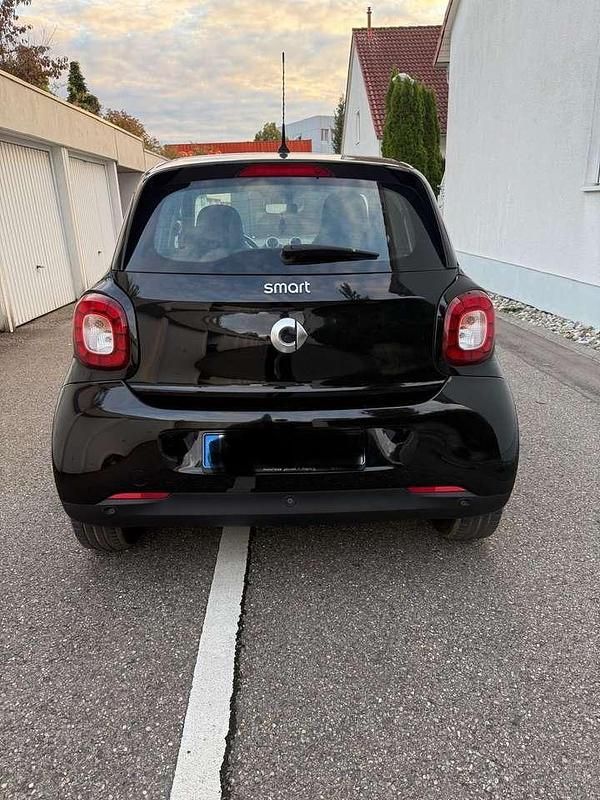 Gebraucht Smart ForFour 71 PS (52 kW) 2015 Schwarz Kleinwagen