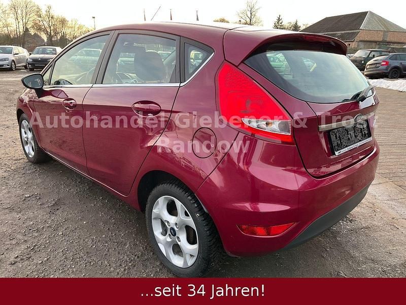 Gebraucht Ford Fiesta Titanium 82 PS (60 kW) 2010 Kleinwagen