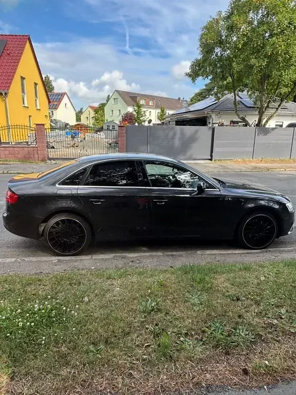 Gebraucht Audi A4 Ambiente 170 PS (125 kW) 2013 Schwarz Limousine