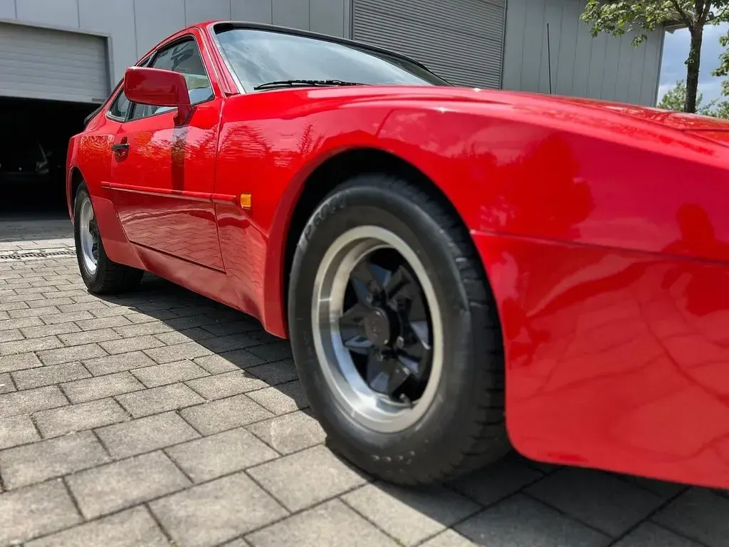 Usado Porsche 944 163 CV (119 kW) 1983 Rojo Coupe
