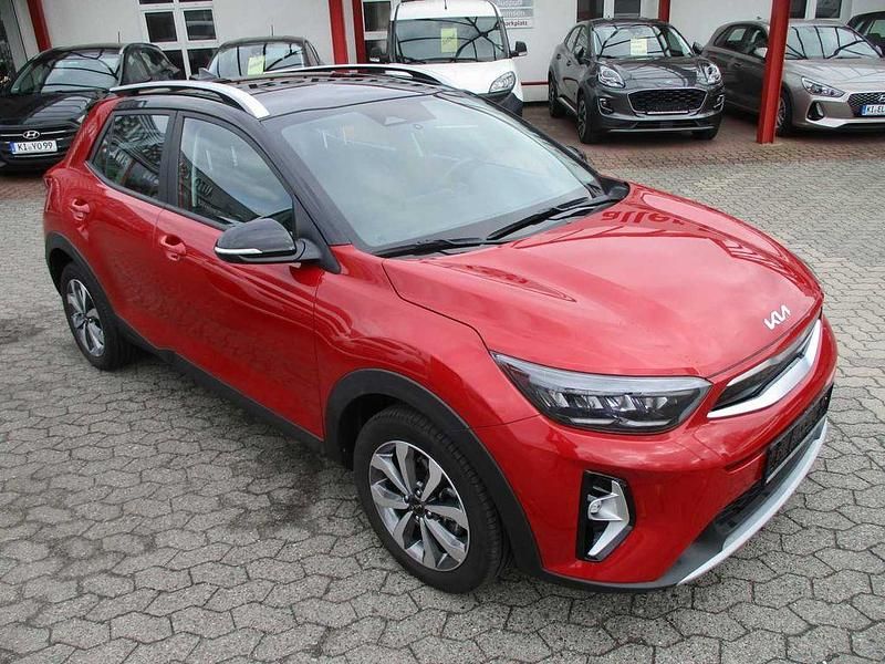 Gebraucht Kia Stonic Vision 101 PS (74 kW) 2022 Signalrotmetallic (metallic) SUV