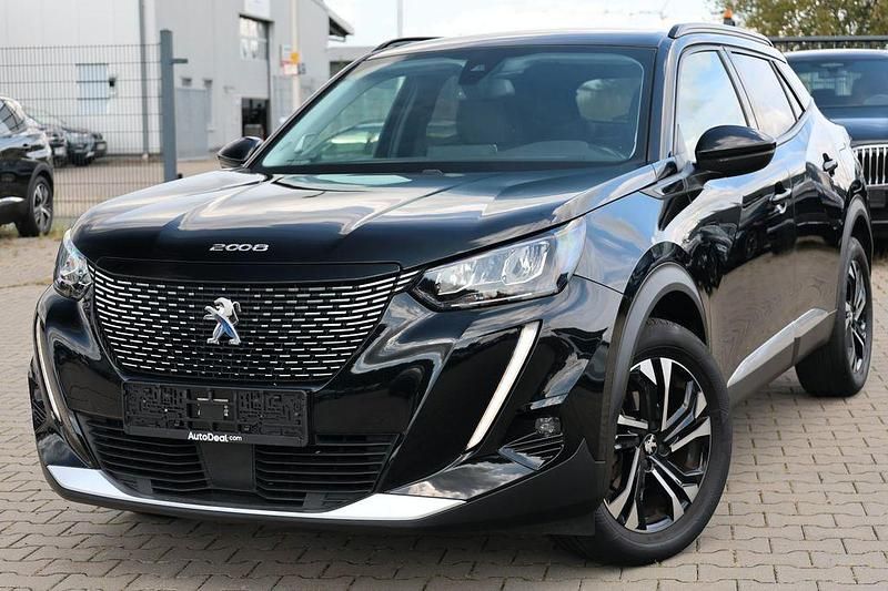 Schwarz Gebraucht 2021 Peugeot 2008 Allure SUV | 15.113 € (Etwas zu teuer) - Bild 1/4