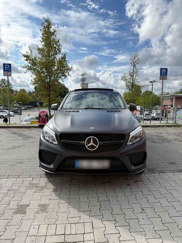 Schwarz Gebraucht 2017 Mercedes GLE350 Coupé | 32.500 € (Fairer Preis) - Bild 1/4