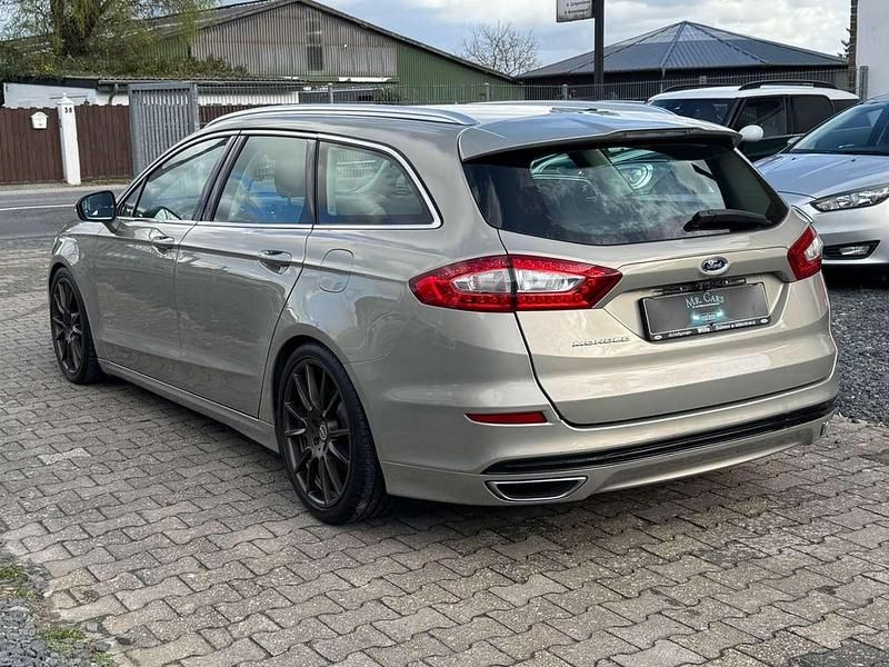 Gebraucht Ford Mondeo Titanium 179 PS (131 kW) 2016 Grau Kombi