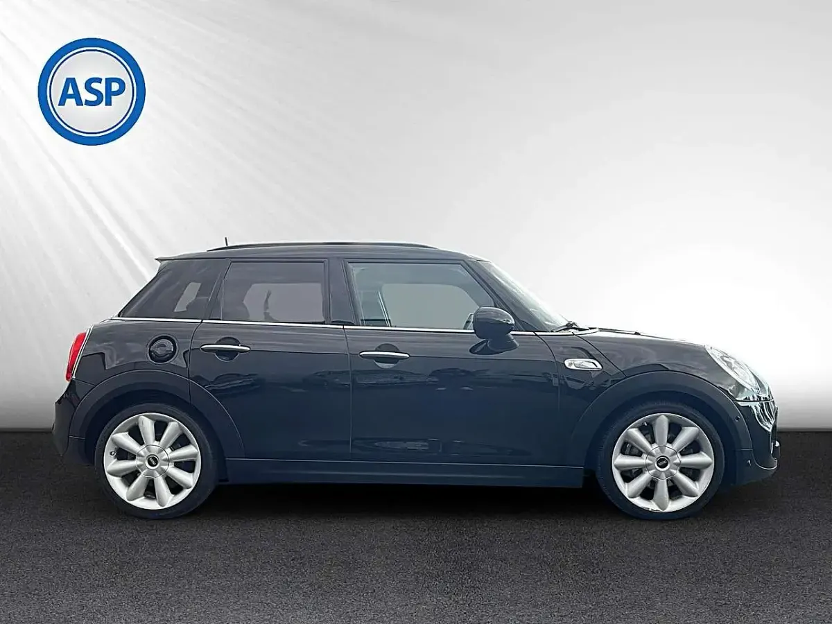 Gebraucht Mini Cooper SD Chili 170 PS (125 kW) 2017 Midnight black metallic Kleinwagen