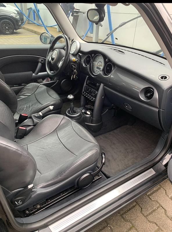 Gebraucht Mini Cooper 116 PS (85 kW) 2006 Schwarz Kleinwagen