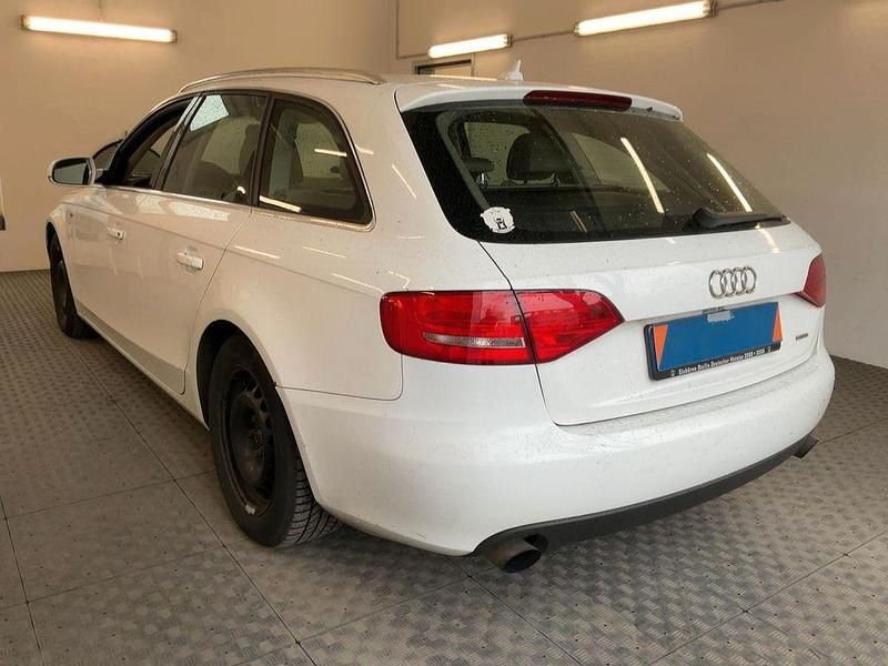 Gebraucht Audi A4 Ambiente 211 PS (155 kW) 2011 Weiß Kombi