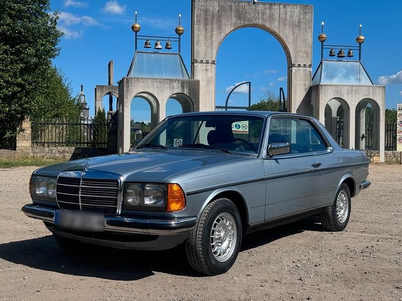 Blau Gebraucht 1980 Mercedes 230 Coupé | 9.000 € - Bild 1/4