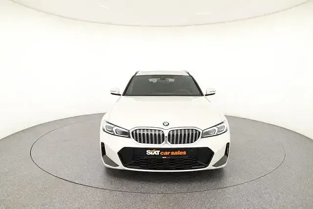 Gebraucht BMW 320 M Sport 190 PS (139 kW) 2025 Weiß Limousine
