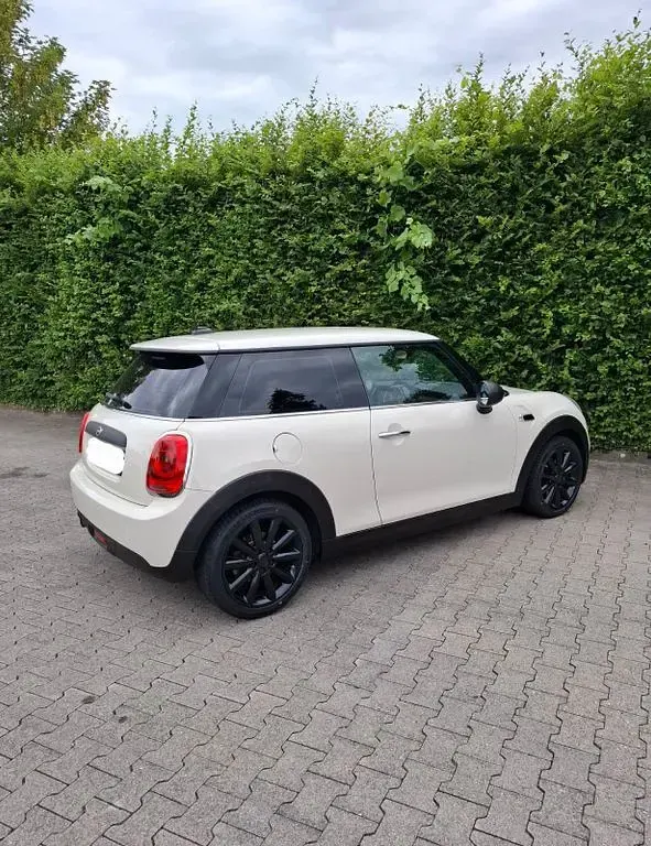 Gebraucht Mini ONE 102 PS (75 kW) 2019 Beige Kleinwagen