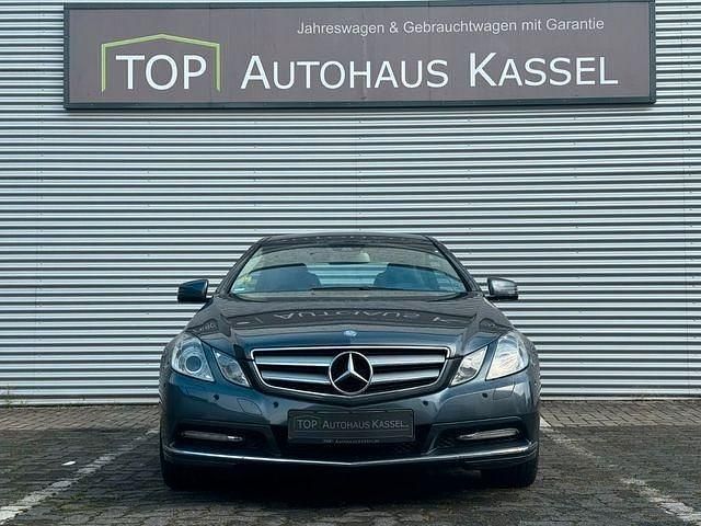 Gebraucht Mercedes E250 204 PS (150 kW) 2011 Grau Coupé