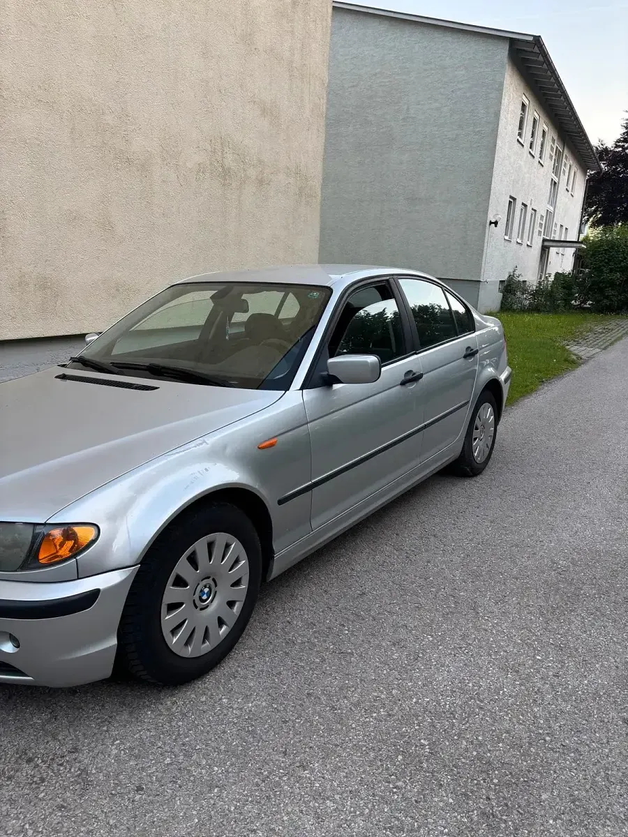 Gebraucht BMW 318 143 PS (105 kW) 2004 Silber Limousine