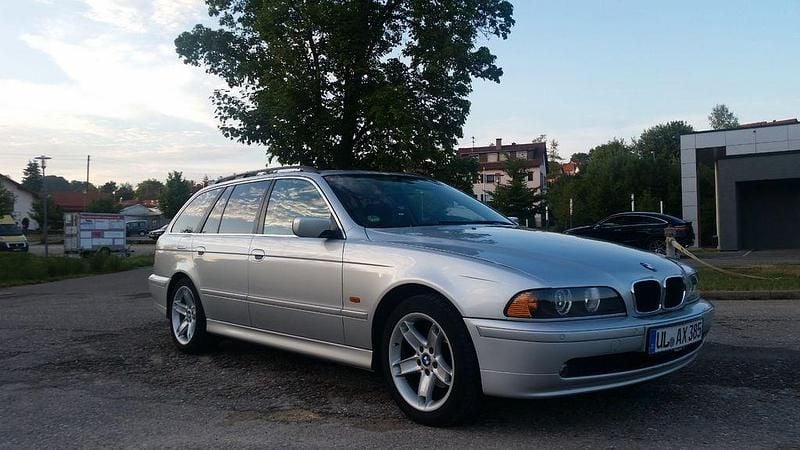 Gebraucht BMW 520 Basis 170 PS (125 kW) 2000 Silber Kombi