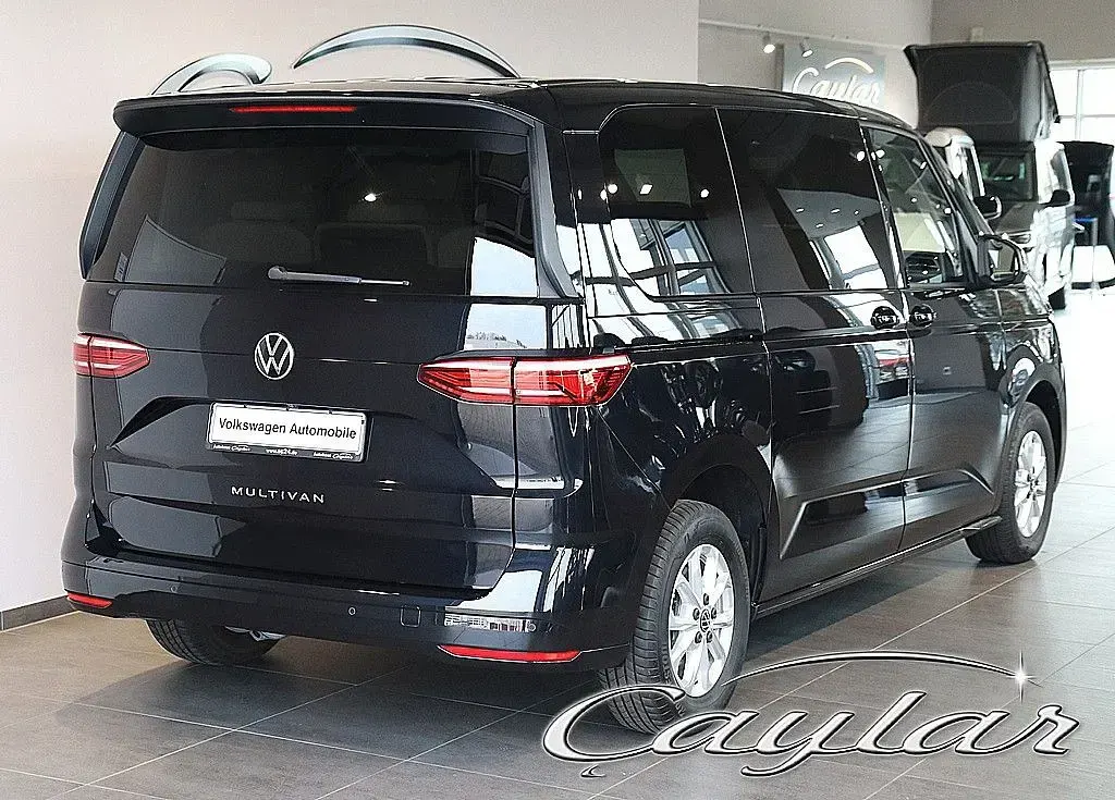 Gebraucht VW Multivan 150 PS (110 kW) 2023 Schwarz Van / Kleinbus
