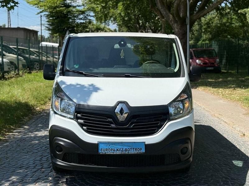 Gebraucht Renault Trafic 90 PS (66 kW) 2014 Weiß Van / Kleinbus
