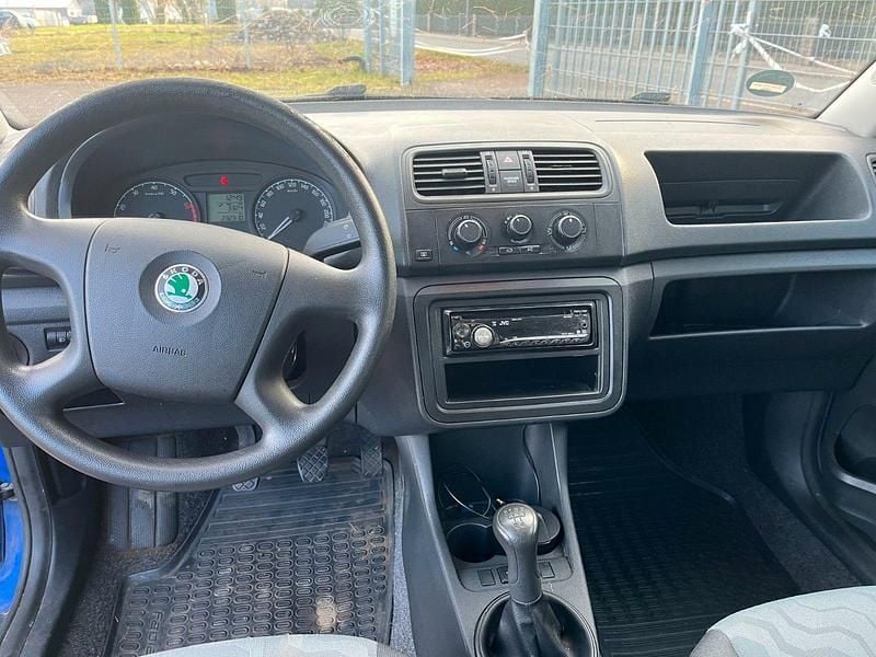 Gebraucht Skoda Fabia 60 PS (44 kW) 2009 Blau Limousine