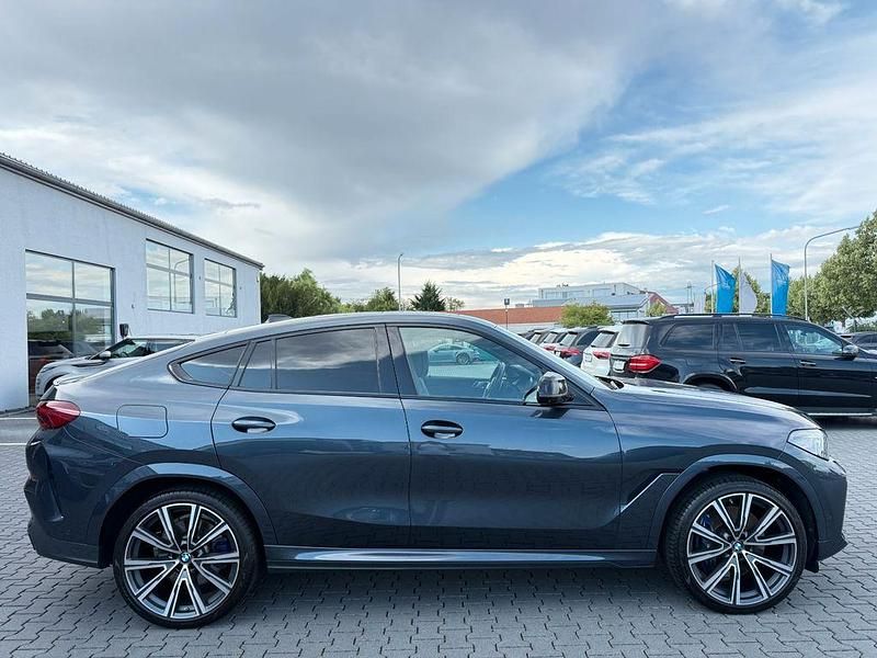Arktikgrau brillanteffekt Gebraucht 2021 BMW X6 M Sport SUV | 56.700 € (Teuer) - Bild 1/4