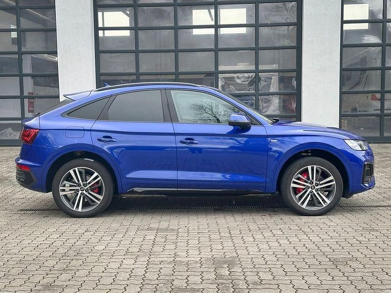 Gebraucht Audi Q5 Sportback S-Line 204 PS (150 kW) 2024 Blau SUV